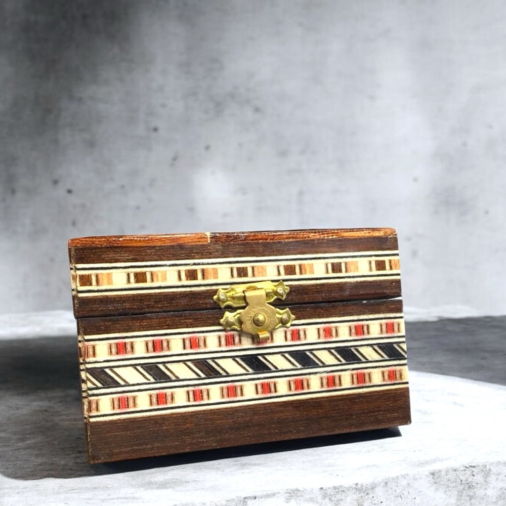 🌺Vintage Inlaid Wood/Marquetry Box from Spain - Picture 6 of 12